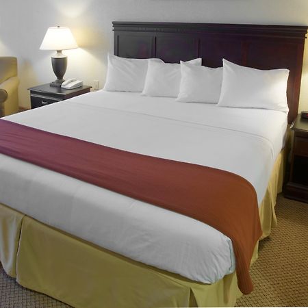 Holiday Inn Express Hotel & Suites Lucedale By Ihg Номер фото
