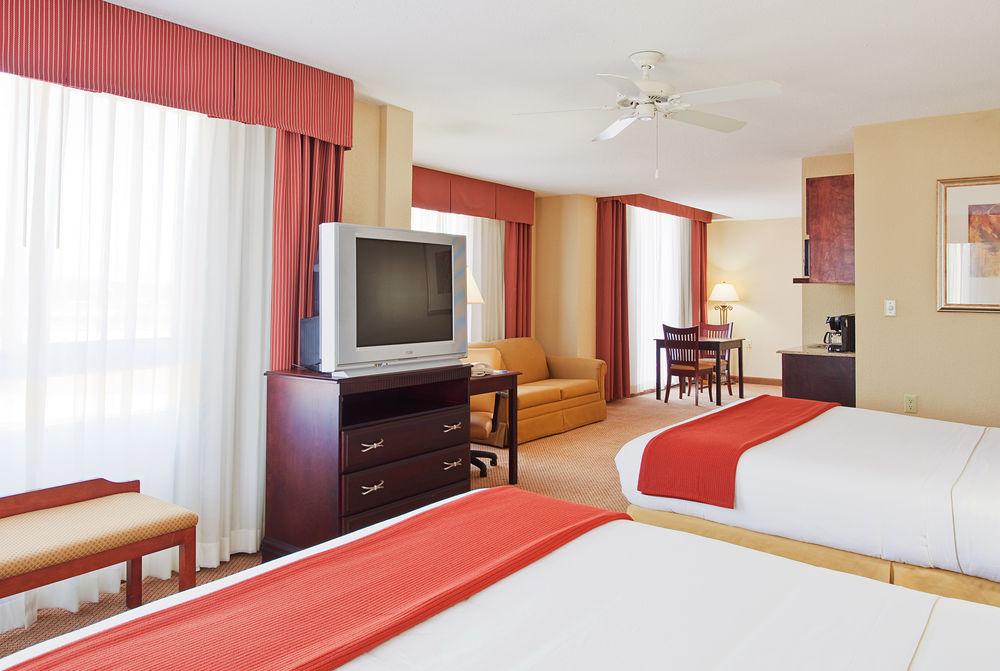 Holiday Inn Express Hotel & Suites Lucedale By Ihg Екстер'єр фото